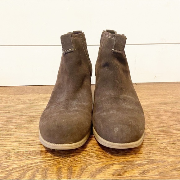 Clarks | Women's Brown Maypearl Daisy Suede Ankle Bootie Size 9 - Picture 5 of 12